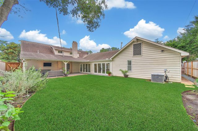 1034 Thornton Road, Houston, TX 77018