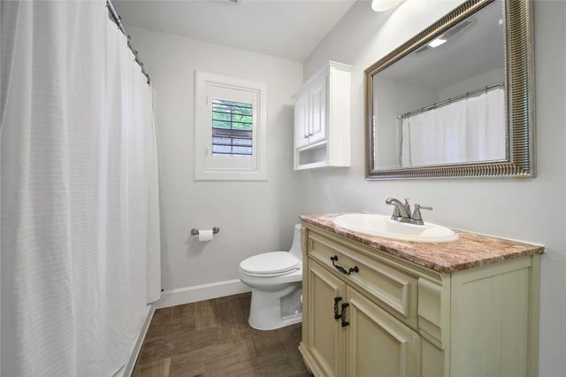 1034 Thornton Road, Houston, TX 77018