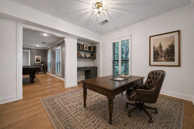 1034 Thornton Road, Houston, TX 77018