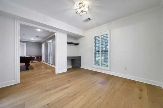 1034 Thornton Road, Houston, TX 77018