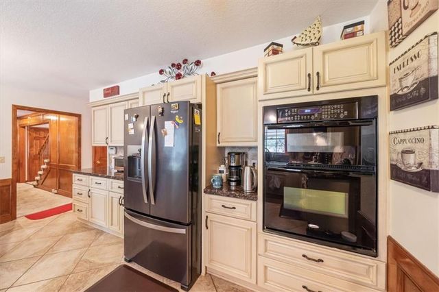 11600 W 109TH Street, Overland Park, KS 66210