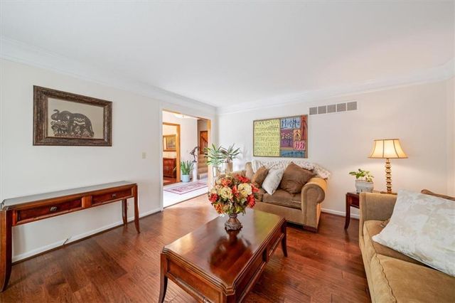 11600 W 109TH Street, Overland Park, KS 66210