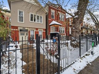 2452 W Arthington Street 1, Chicago, IL 60612