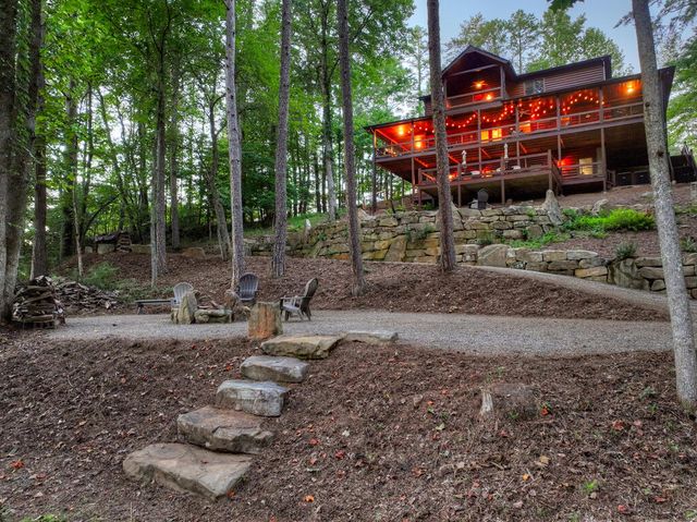 303 Major Ridge Road, Blue Ridge, GA 30513