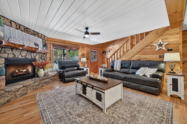 303 Major Ridge Road, Blue Ridge, GA 30513