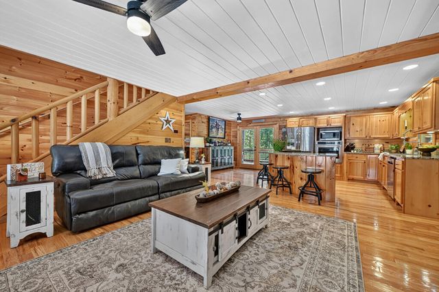 303 Major Ridge Road, Blue Ridge, GA 30513