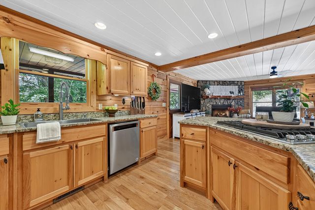 303 Major Ridge Road, Blue Ridge, GA 30513
