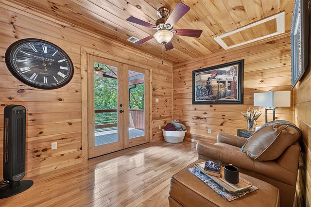 303 Major Ridge Road, Blue Ridge, GA 30513