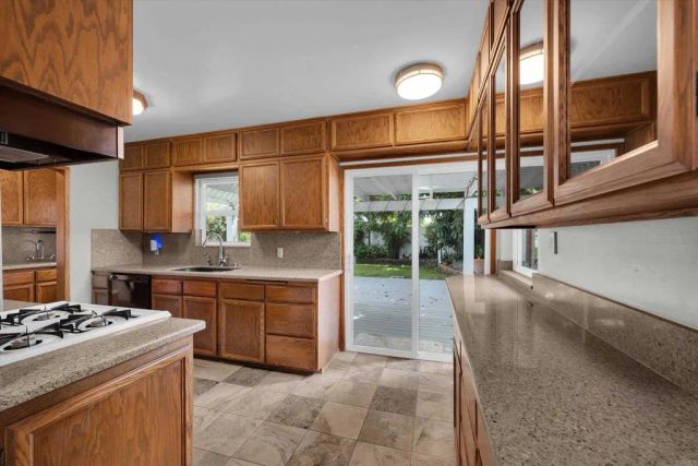 6477 Winona Avenue, San Diego, CA 92120