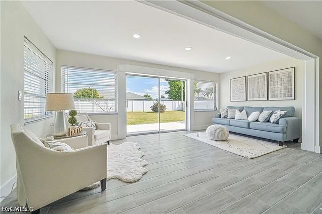 2627 SE 18th PL, Cape Coral, FL 33904