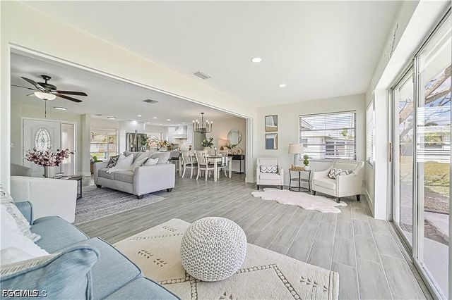 2627 SE 18th PL, Cape Coral, FL 33904