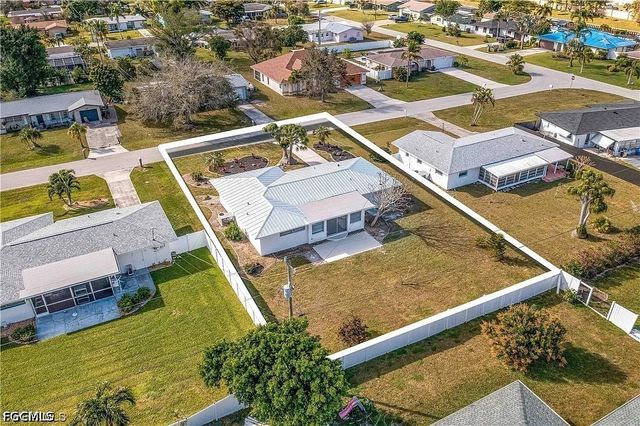 2627 SE 18th PL, Cape Coral, FL 33904