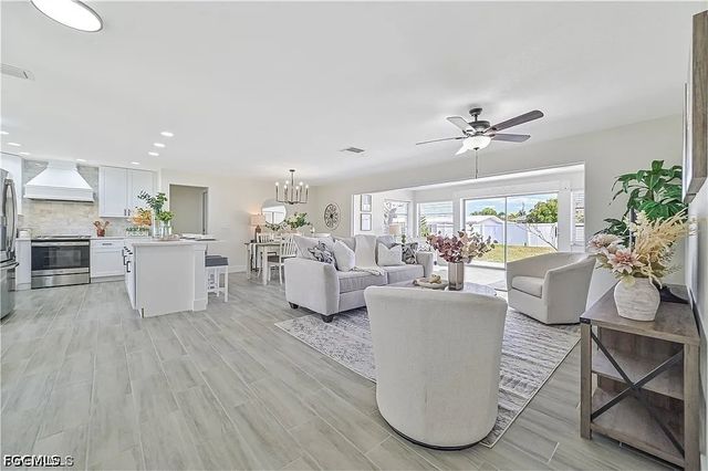 2627 SE 18th PL, Cape Coral, FL 33904