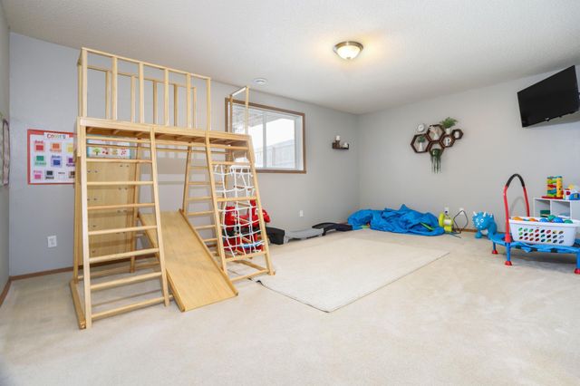 6088 23rd Street S, Fargo, ND 58104