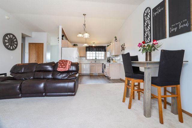 6088 23rd Street S, Fargo, ND 58104