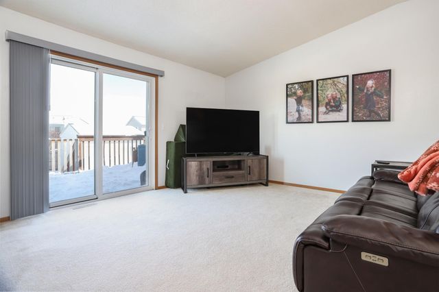 6088 23rd Street S, Fargo, ND 58104