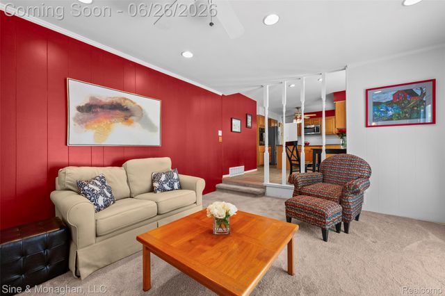 19120 Eldridge Lane, Southfield, MI 48076
