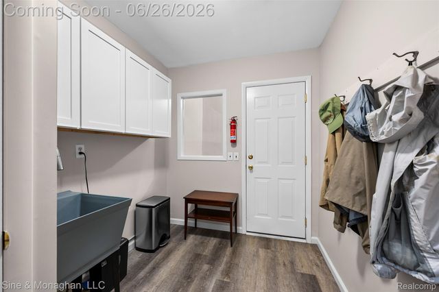 19120 Eldridge Lane, Southfield, MI 48076