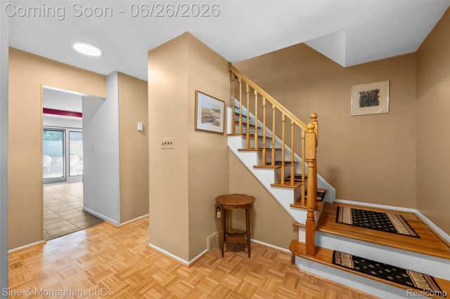 19120 Eldridge Lane, Southfield, MI 48076