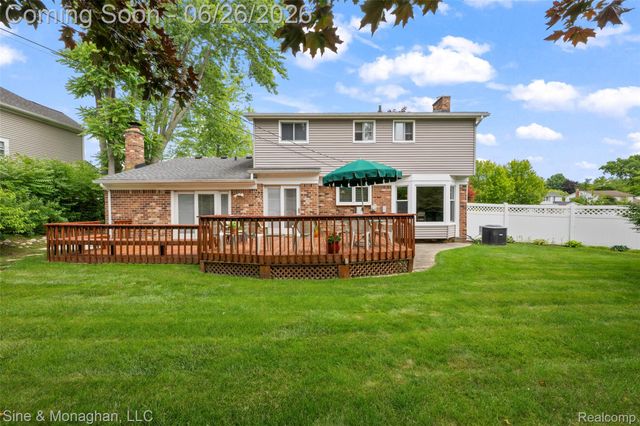 19120 Eldridge Lane, Southfield, MI 48076