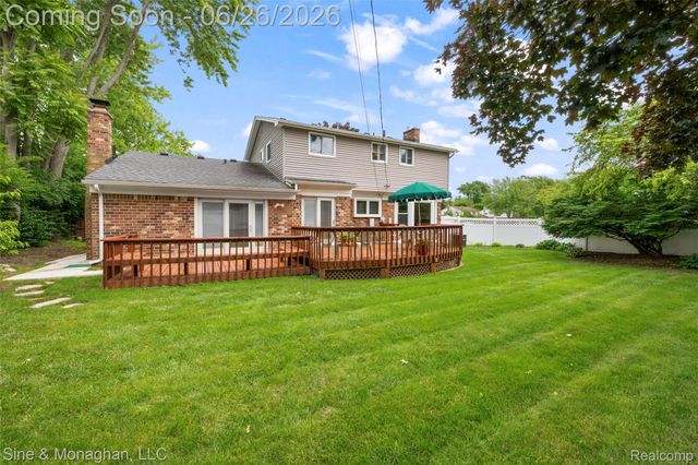 19120 Eldridge Lane, Southfield, MI 48076
