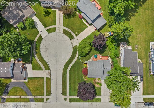 19120 Eldridge Lane, Southfield, MI 48076