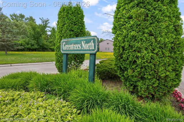 19120 Eldridge Lane, Southfield, MI 48076