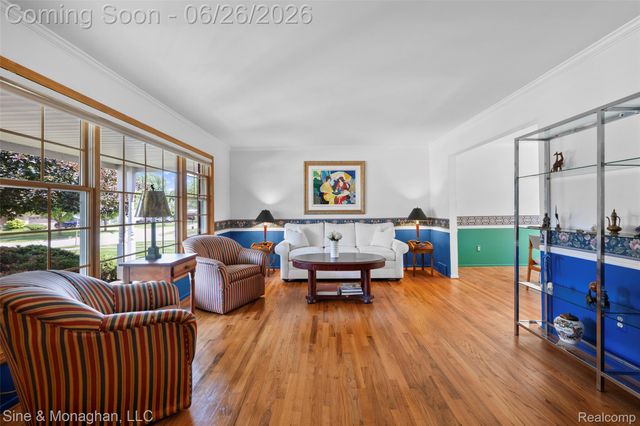 19120 Eldridge Lane, Southfield, MI 48076