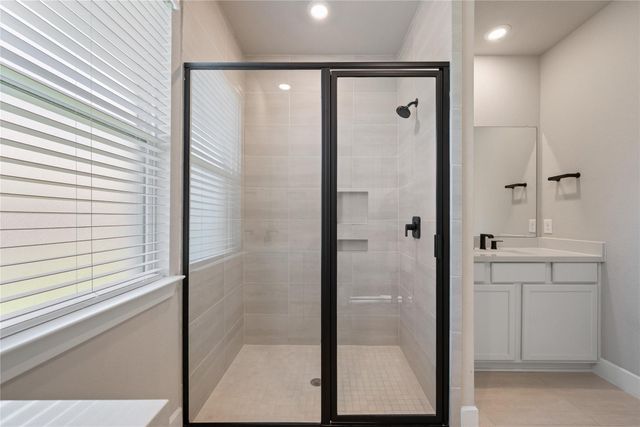 103 E Christine Manor Drive, Montgomery, TX 77316