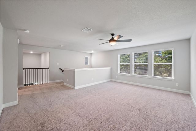 103 E Christine Manor Drive, Montgomery, TX 77316