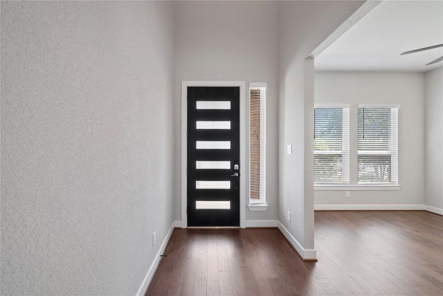 103 E Christine Manor Drive, Montgomery, TX 77316