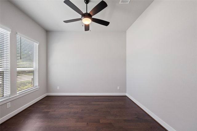 103 E Christine Manor Drive, Montgomery, TX 77316