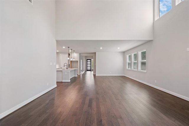 103 E Christine Manor Drive, Montgomery, TX 77316