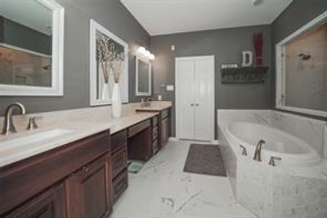 27511 Caldwell Sky Lane, Fulshear, TX 77441
