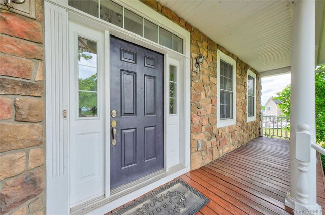 12 Brewster Court, Washingtonville, NY 10992