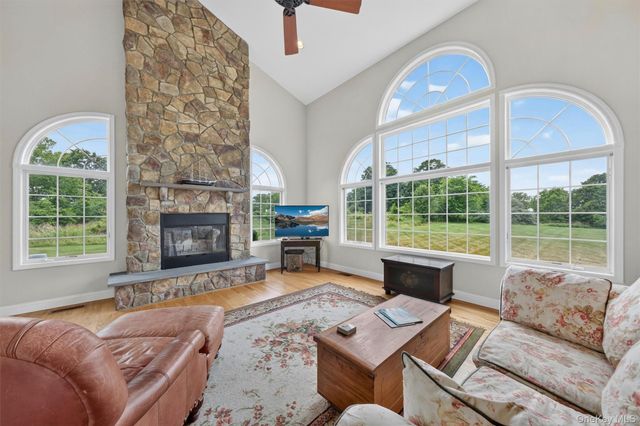 12 Brewster Court, Washingtonville, NY 10992