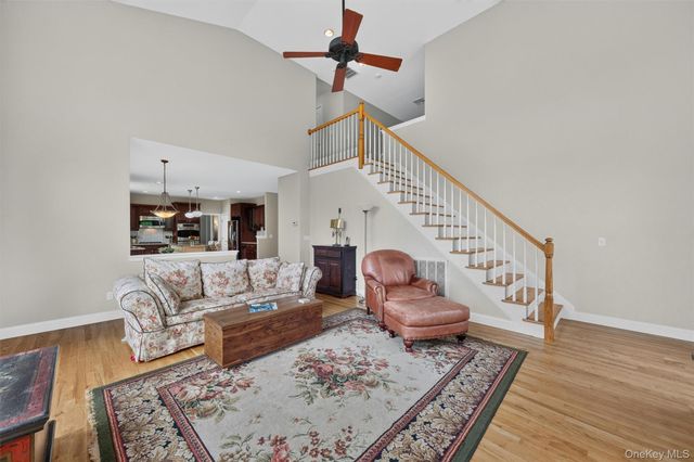 12 Brewster Court, Washingtonville, NY 10992
