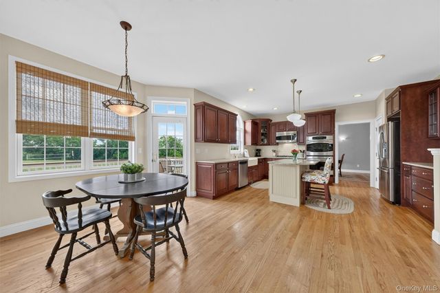 12 Brewster Court, Washingtonville, NY 10992