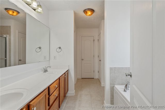 180 Barkley Court, Raeford, NC 28376