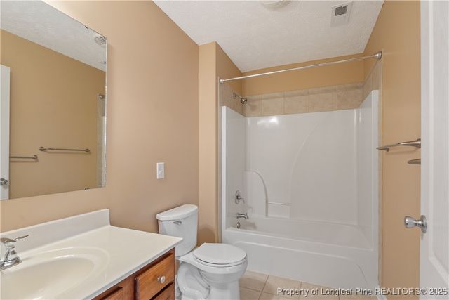 180 Barkley Court, Raeford, NC 28376