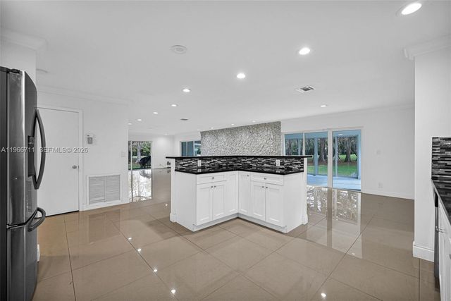 820 E Cypress Ln V-38, Pompano Beach, FL 33069