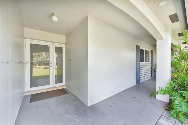 820 E Cypress Ln V-38, Pompano Beach, FL 33069