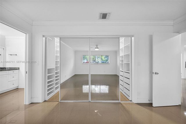 820 E Cypress Ln V-38, Pompano Beach, FL 33069