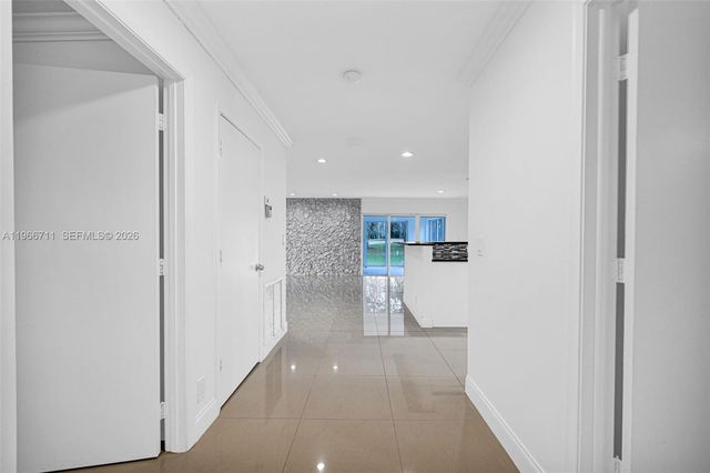 820 E Cypress Ln V-38, Pompano Beach, FL 33069
