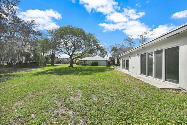 820 E Cypress Ln V-38, Pompano Beach, FL 33069