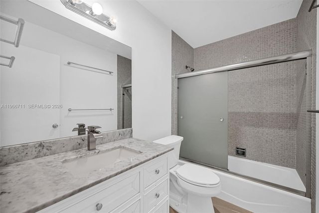 820 E Cypress Ln V-38, Pompano Beach, FL 33069