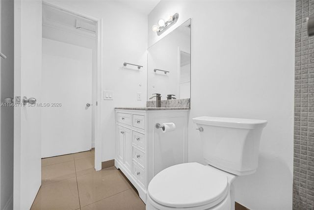 820 E Cypress Ln V-38, Pompano Beach, FL 33069