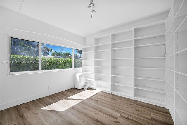 820 E Cypress Ln V-38, Pompano Beach, FL 33069