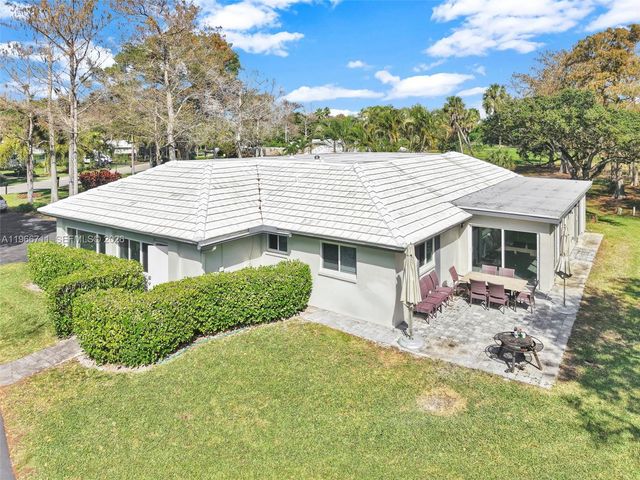820 E Cypress Ln V-38, Pompano Beach, FL 33069