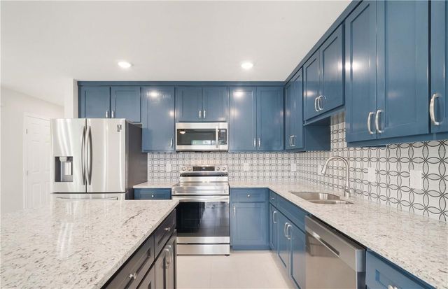 214 Lizzie ST A, Taylor, TX 76574